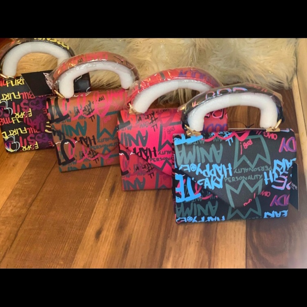 Princesses Graffiti purse